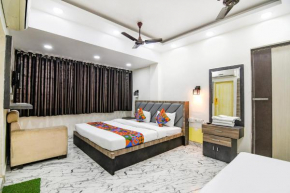 FabExpress SR Royale - Nr Sealdah Station